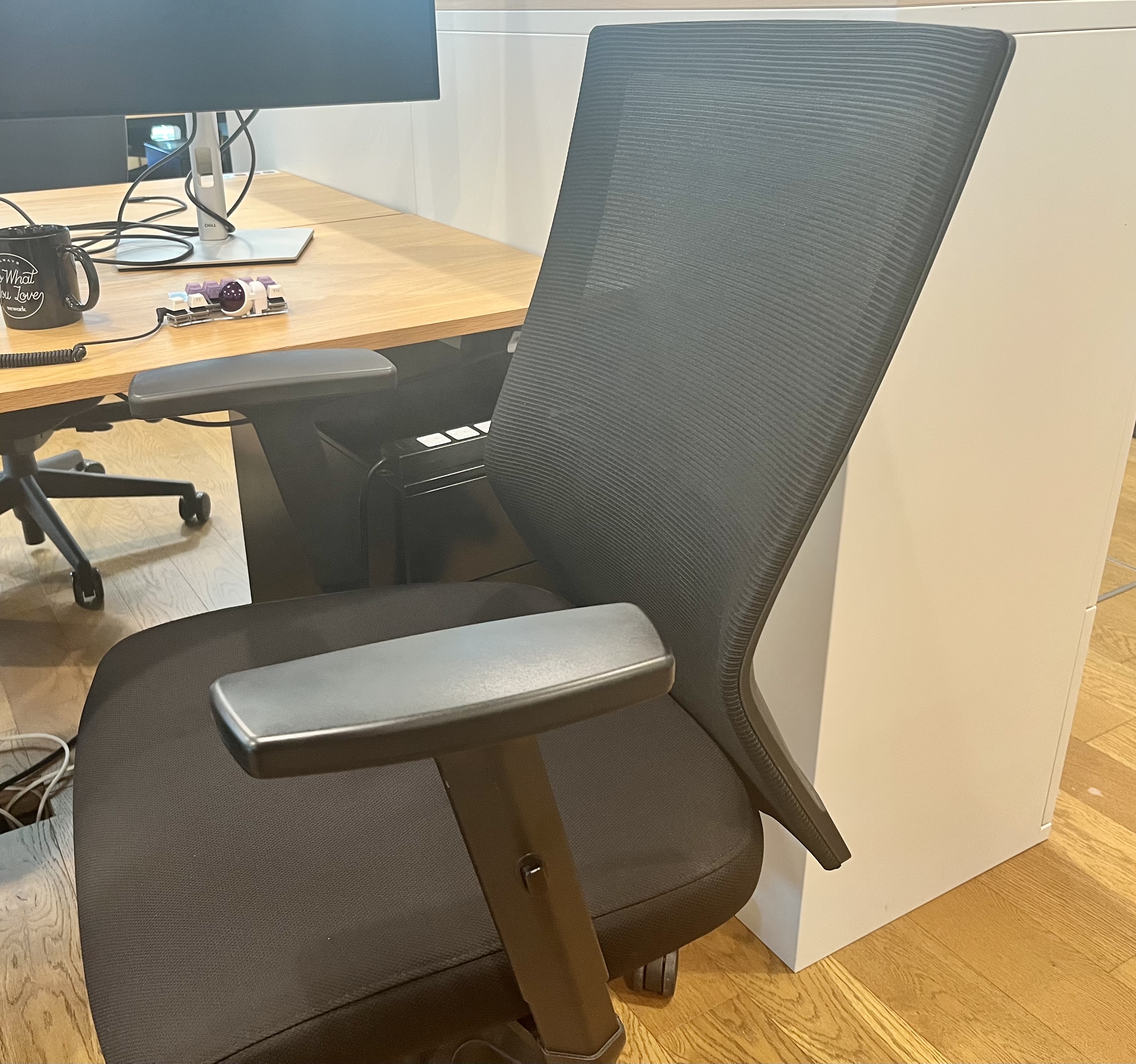 desk_chair