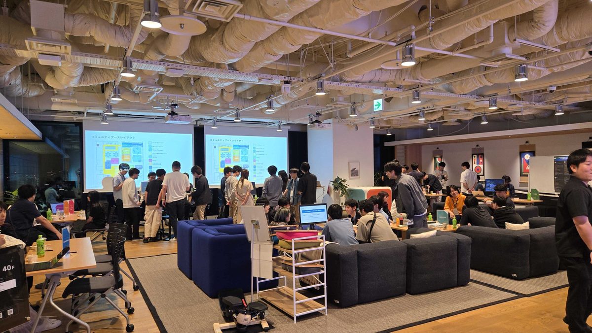 ブース交流タイムの会場の賑わい